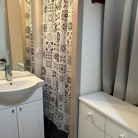 Apartmán Studio Cabine Classe 1 Etoile Avec Balcon, Ascenseur Et Garage Proche Plages Et Commerces - Fr-1-539-32