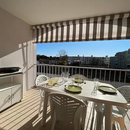 Studio Cabine Classe 1 Etoile Avec Balcon, Ascenseur Et Garage Proche Plages Et Commerces - Fr-1-539-32 Apartmán