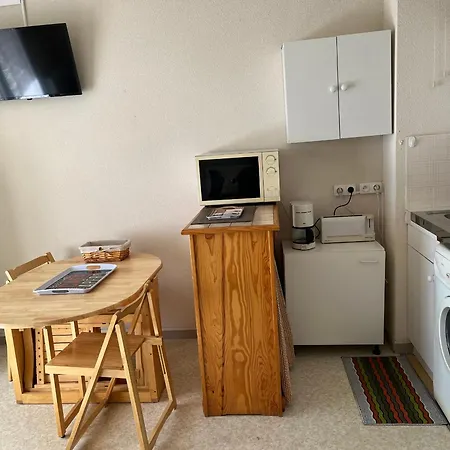 Apartmán Studio Cabine Classe 1 Etoile Avec Balcon, Ascenseur Et Garage Proche Plages Et Commerces - Fr-1-539-32
